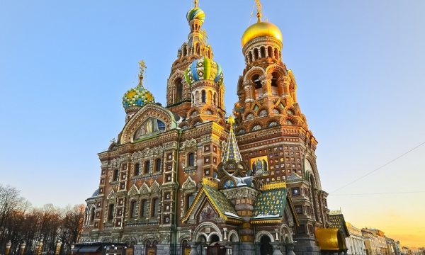 اكتشف معالم سانت بطرسبرغ