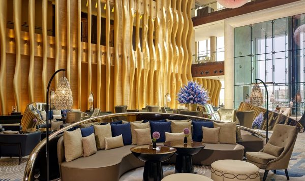 فندق جراند حياة أبوظبي ومساكن لؤلؤة الإمارات يفتتح “مقهى لكس”