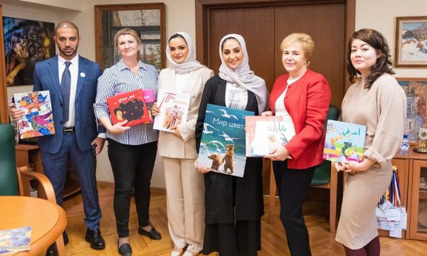 “كلمات لتمكين الأطفال” تُهدي عناوين عربية لأكبر مكتبة أطفال في روسيا