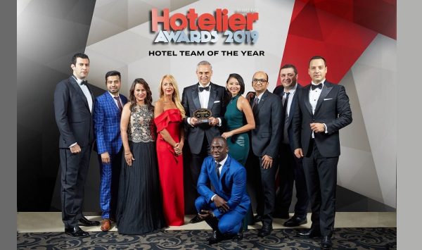 سوفيتل دبي ذا بالم يحصد جائزة أفضل فريق في حفل جوائز “هوتيلر ميدل إيست “