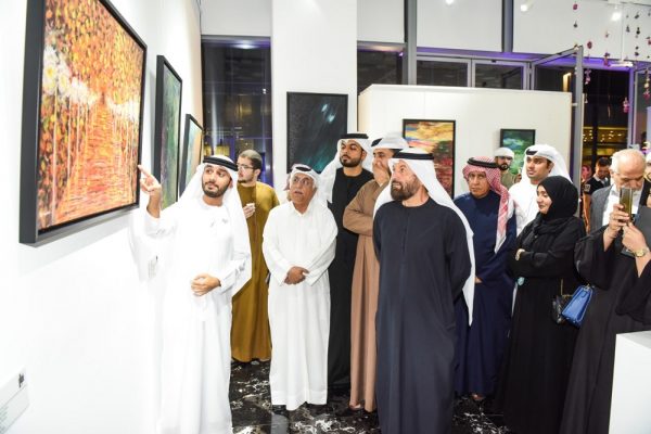 عبد العزيز السعيدي يفتتح معرضه الفني الأول تحت عنوان خيال