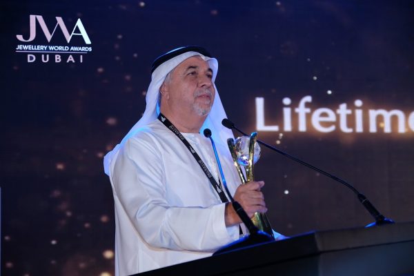 Tawhid Abdullah CEO of Jawhara Jewellery receive “Lifetime Achievement Award”