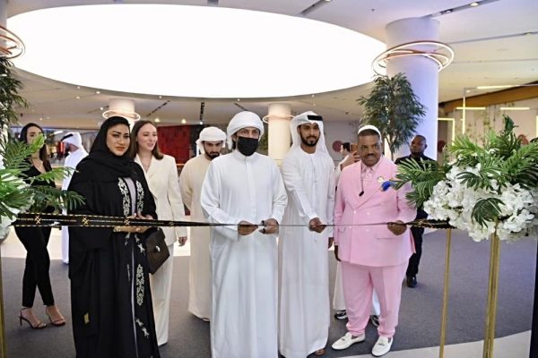 افتتاح هاشتاق ستور في دبي مول فاونتن فيوز 