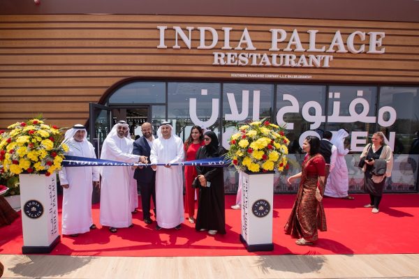 “قصر الهند” و  “جولدن دراجون”..افتتاح مطعمين جديدين في شاطئ الحيرة بالشارقة
